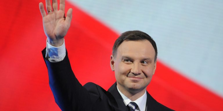 Președintele Poloniei, Andrzej Duda, a promulgat o controversată reformă a Justiției