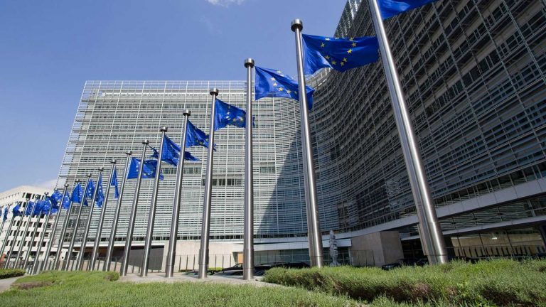 Consiliul UE a adoptat Directiva privind eficienţa energetică