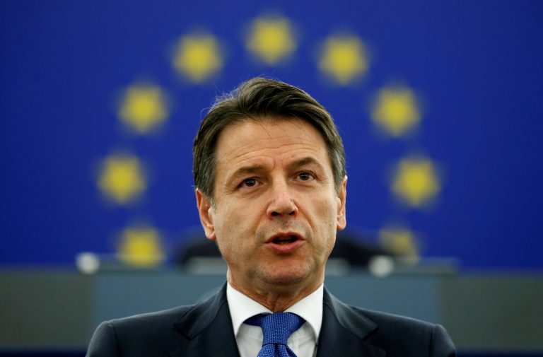 Un membru al escortei premierului italian a decedat din cauza coronavirusului