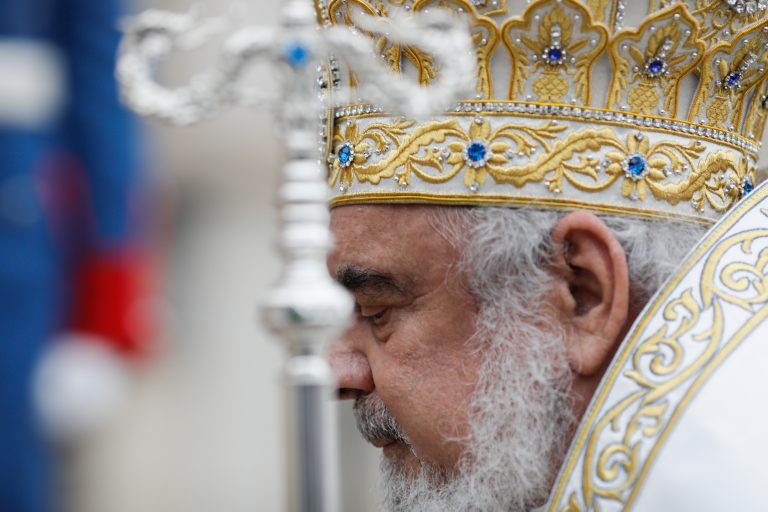 Patriarhul Daniel: Învierea lui Hristos – temelia și începutul învierii tuturor /  Paștile – o revărsare de bucurie