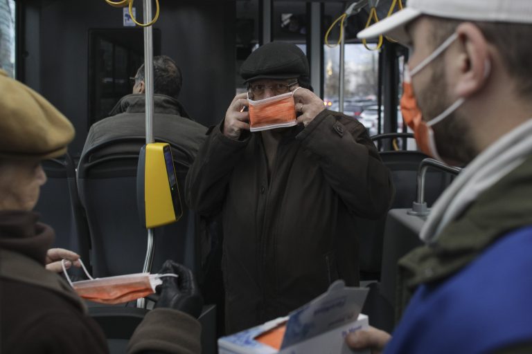 Expert în politici de sănătate publică: Suntem aproape de a declara o epidemie de viroze respiratorii cu virus gripal