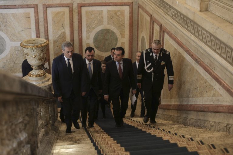 Zi critică pentru scenariul anticipatelor. Guvernul Orban 2, la votul Parlamentului
