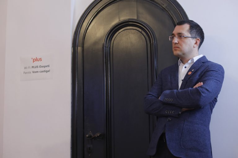 Vlad Voiculescu explică relațiile tatălui și unchiului cu Securitatea
