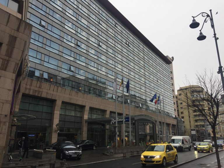 Coronavirus: panic buying at supermarkets, 100s of flights to Italy canceled, but Bucharest hotels relaxed about virus