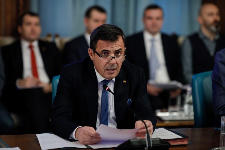 “Am închis borcanul cu miere. Toți care și-au bagat mâna vor merge la DNA,“ spune Ion Ștefan, ministrul Dezvoltării: