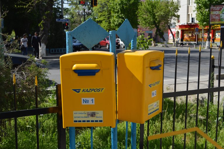 Kazahstanul suspendă corespondenţa poştală spre şi dinspre China, de teama coronavirusului