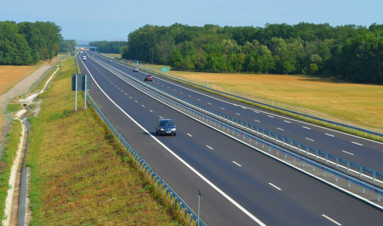 Viteza de circulaţie pe drumurile expres va fi de 120 km/h