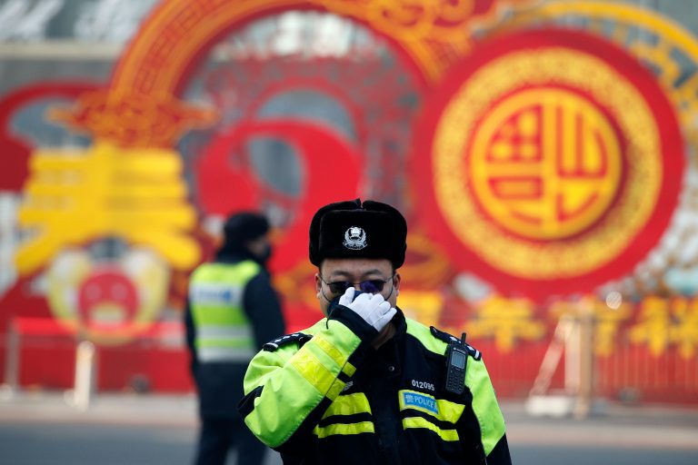Laureatul Nobel care a prevestit finalul epidemiei în China, când toți vedeau doar dezastru. „Magia” prin care i-a liniștit pe chinezi