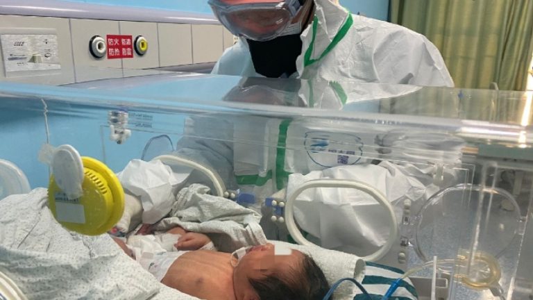 Doi copii născuţi prematur şi mama lor, din Odessa, vor fi internaţi la Spitalul Bârlad