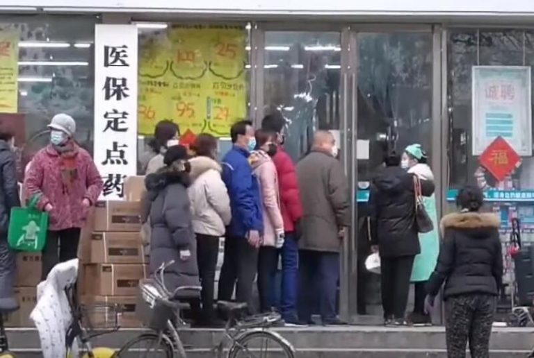 Analiză New York Times. Xenofobia se răspândește la pachet cu virusul letal din China