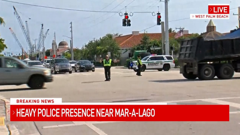Femeie arestată după ce a încercat să intre în casa din Florida a lui Donald Trump. Poliţia respinge teza unui act terorist