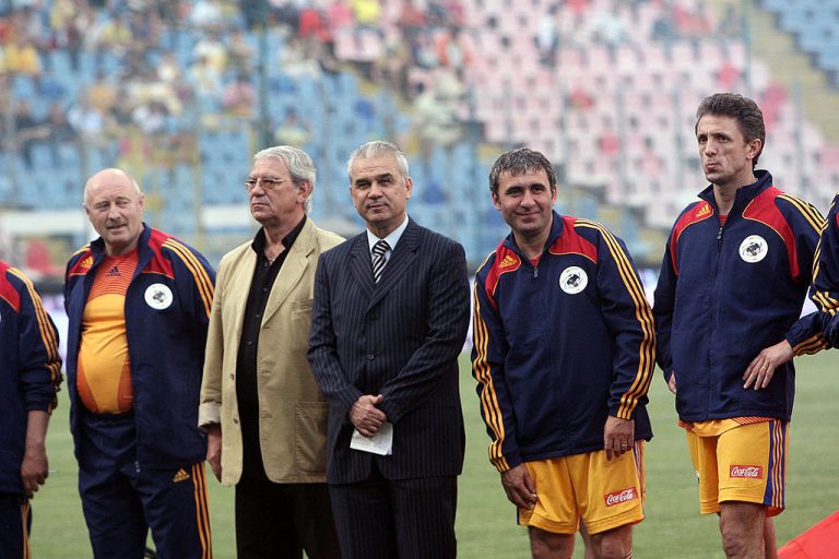 Gheorghe Hagi împlinește azi 55 de ani. Maradona din Carpați a debutat în 1975, la Farul Constanța