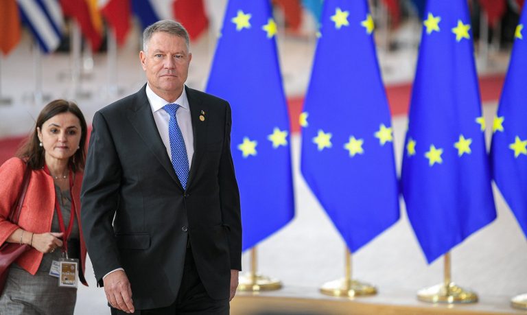 Iohannis: Sunt foarte hotărât să negociez la sânge să obţinem cât mai mulţi bani pentru România