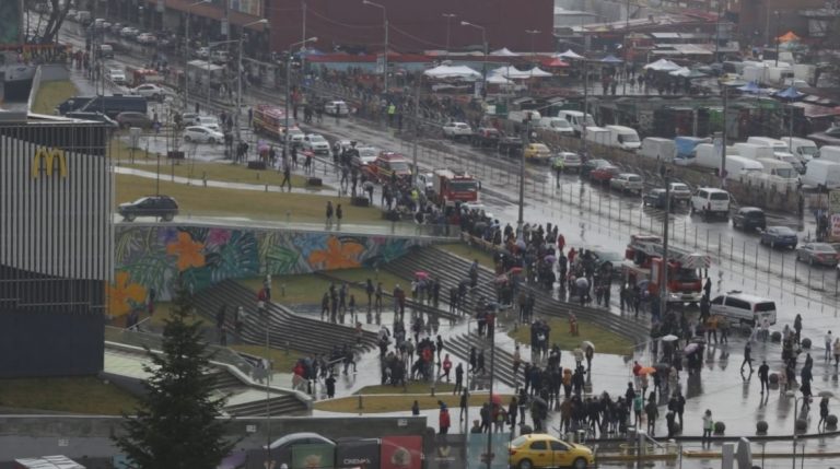 VIDEO. Alerta cu bombă de la Veranda Mall: Forțe ale SRI au descins la fața locului, clădirea fost evacuată