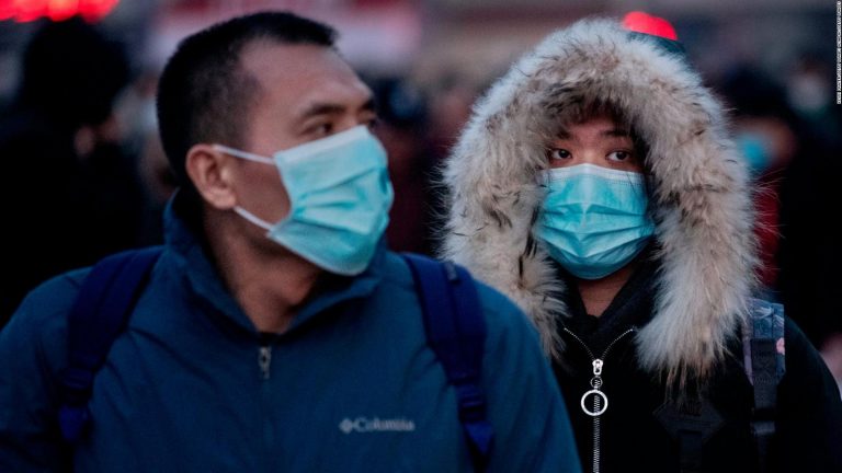 VIDEO. „Cernobîlul sanitar” din China. Ei sunt „carnea de tun” din linia întâi a luptei împotriva coronavirusului