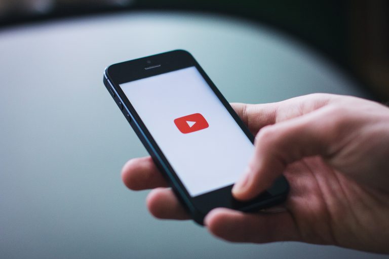 Oficial Google România: Sunt zeci de canale de YouTube româneşti cu peste 1 milion de abonaţi şi 1 miliard de vizualizări
