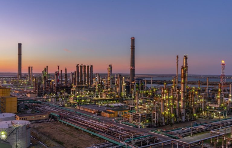 Rompetrol Rafinare raportează pierderi de peste 75 de milioane de dolari, dublu faţă de primul semestru al anului trecut
