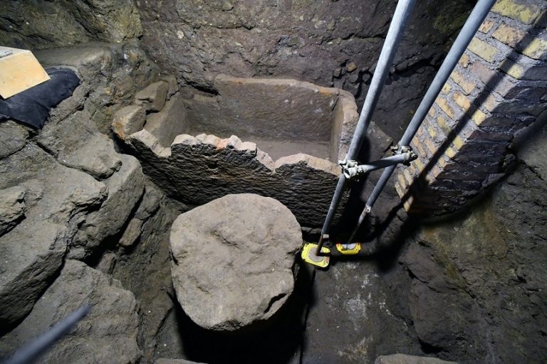 Mormântul lui Romulus, fondatorul mitologic al Romei, a fost descoperit în parcul din Colosseum