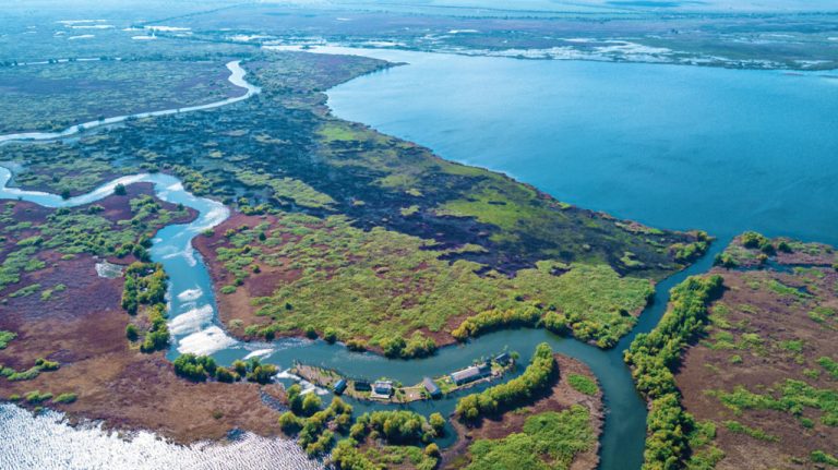 VIDEO | Cu cât poate fi cumpărată singura insulă scoasă la vânzare din România. Are șase kilometri pătrați