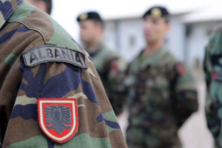 Albania mobilizează armata pe străzi, după primul deces din cauza coronavirusului