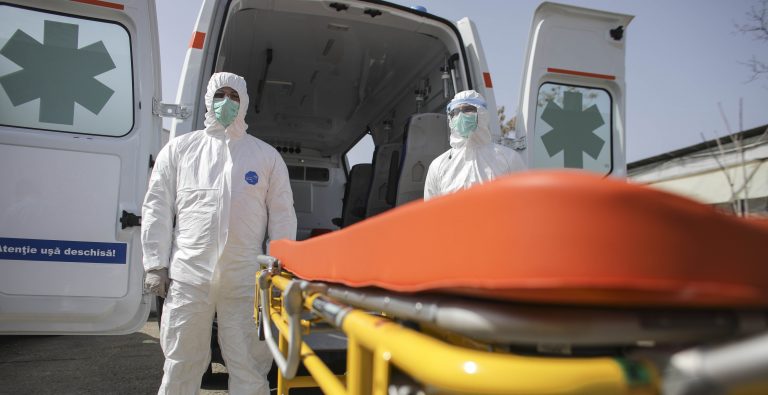 S-a rupt frontul anti-COVID-19. Demisii în mai multe spitale din România. Ministrul Sănătății: „Nu vreau să mă gândesc că se creează un precedent”