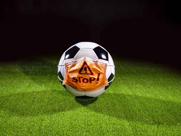 UEFA amână finalele Champions League și Europa League din cauza pandemiei de coronavirus