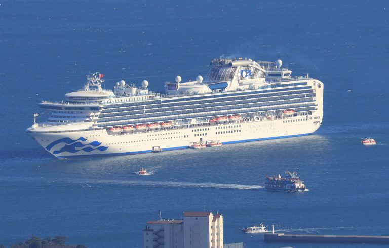 Greșelile scandaloase de pe Diamond Princess și un nou focar pe o navă de croazieră