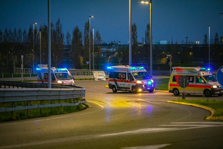 Președintele regiunii Lombardia, „vulcanul” COVID-19 din Italia: Măsurile de izolare încă nu dau rezultate