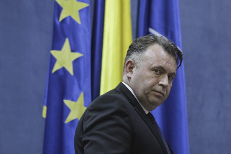 Fostul ministru al Sănătăţii Nelu Tătaru, audiat la DNA Iaşi. Este acuzat de luare de mită: „Nu am condiţionat niciodată actul medical”