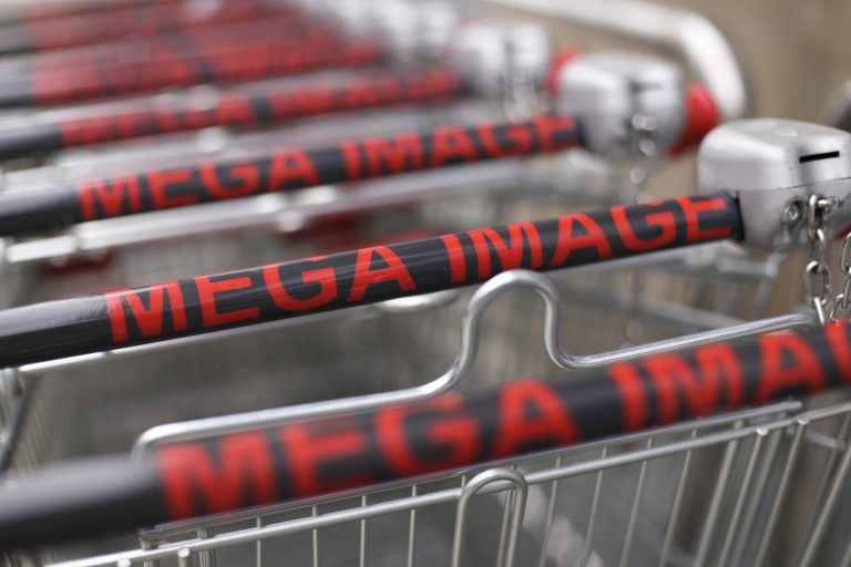 Tentativă de fraudă pe Whatsapp: Atacatorii ademenesc utilizatorii de Internet cu vouchere oferite de Mega Image