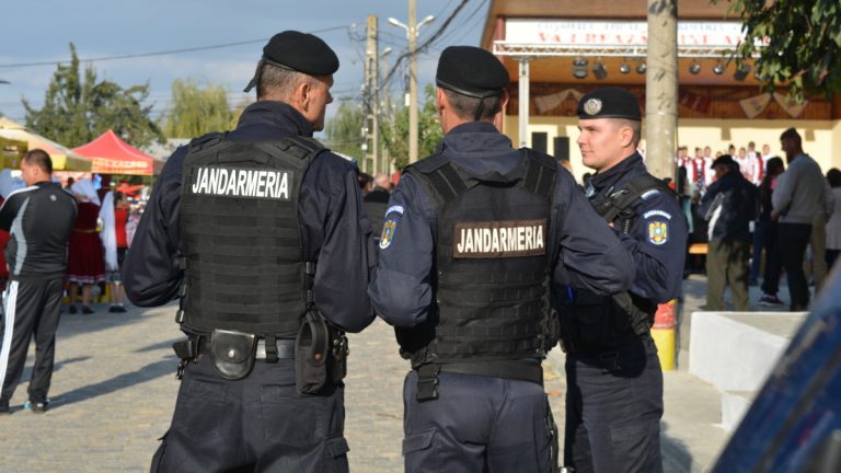 Revolte printre cei obligați să stea în carantină, în Craiova și Iași