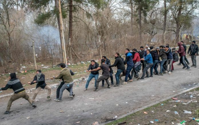 Pazarkule migranti Grecia Turcia