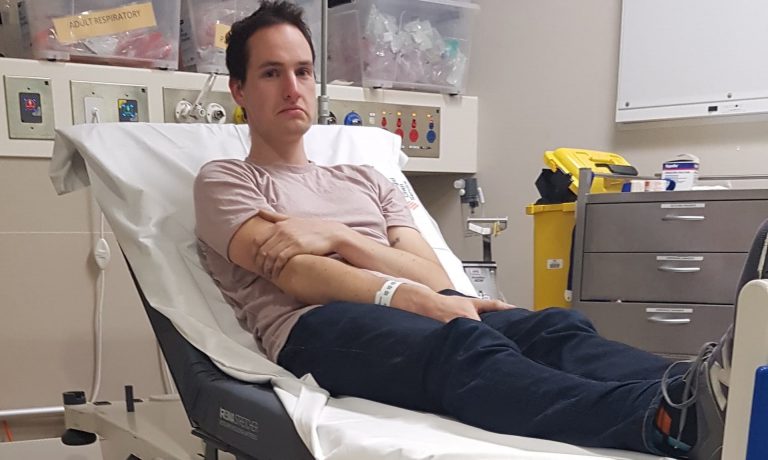 Un astrofizician australian  a rămas cu 4 supermagneți blocați în nas, după ce a încercat să inventeze un dispozitiv anti-coronavirus