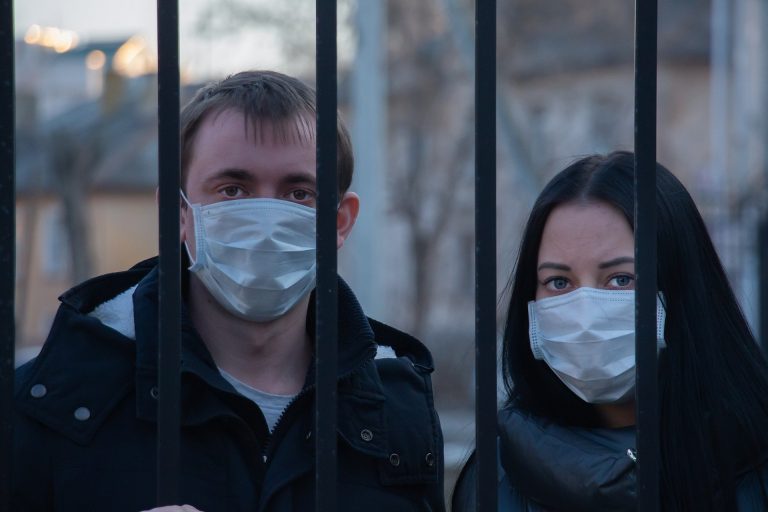 Măsurile restrictive împotriva coronavirusului se vor relaxa începând de luni în mai multe țări europene