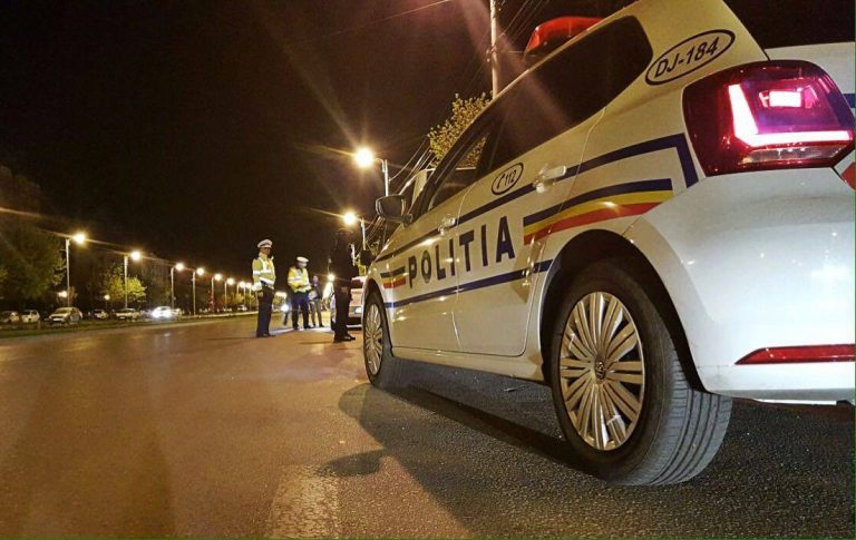 Ce motive invocă românii prinşi fără declaraţie după ora 23,00: Mă credeţi că scriu urât? Nu am televizor acasă; merg la prietena mea