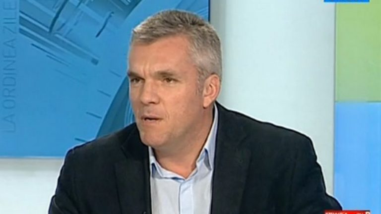 Răzvan Savaliuc, împotriva stării de urgență: Pentru câteva sute de morți merită să transformăm România într-o țară de coșmar?
