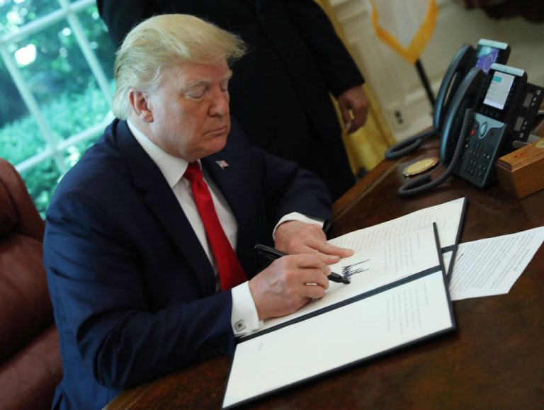 Donald Trump, îndepărtat din consiliul de administraţie al Trump Media & Technology Group