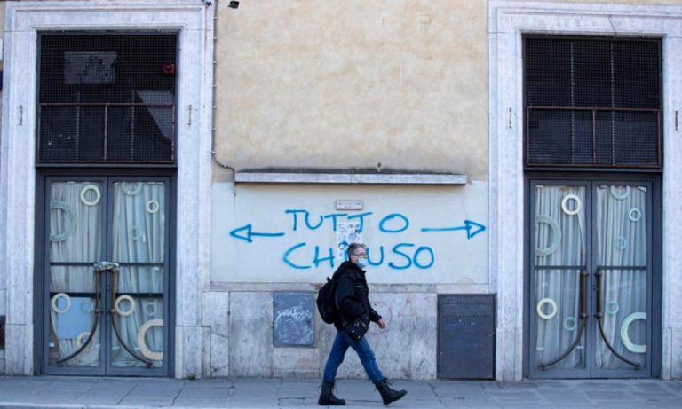 Italia închide toate magazinele, cu excepția celor alimentare și a farmaciilor