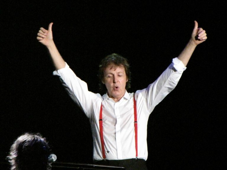 Paul McCartney învinuieşte pieţele „medievale” din China pentru răspândirea coronavirusului