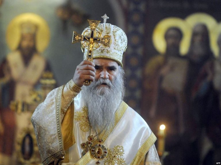 Arhiepiscopul și mai mulți preoți din Muntenegru, arestați pentru că au deschis duminică bisericile
