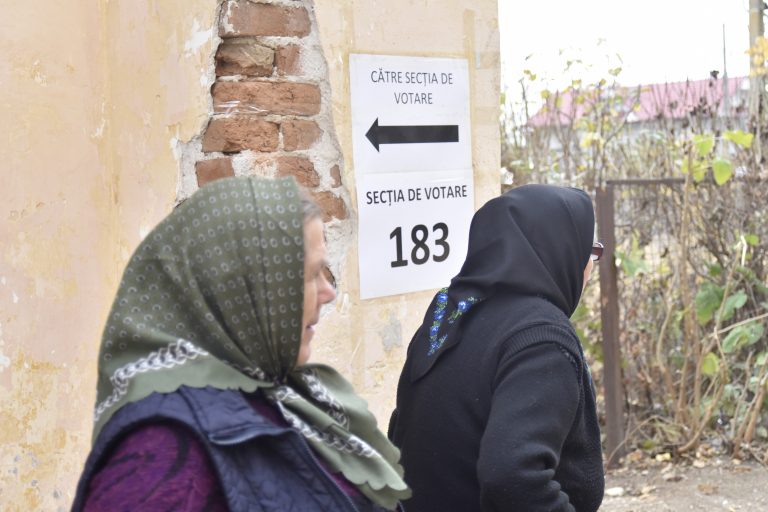 Barna: Vom propune, în coaliţie, ca domiciliul să nu mai fie pe cartea de identitate