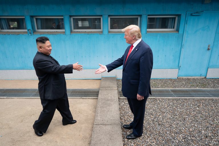 Va reînvia Trump amantlâcul cu Kim Jong-un? Sud-coreenii sunt îngrijorați