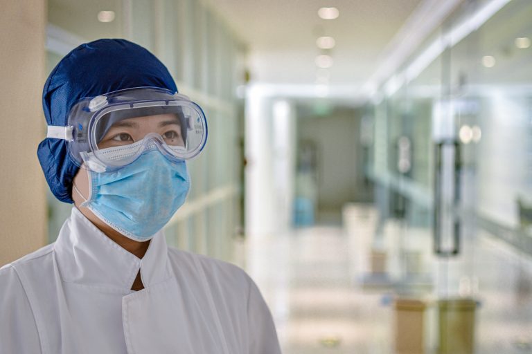 Cum se apără China, acuzată că a copiat de la clinica OncoGen din Timișoara tehnologia de producere a unui vaccin împotriva COVID-19