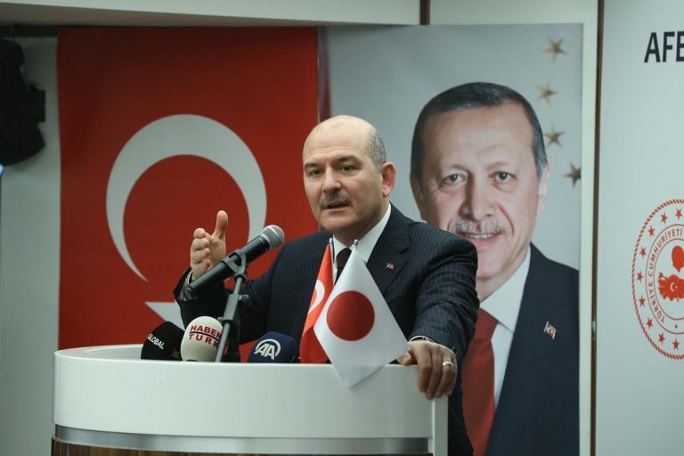 Măsurile de restricție care au creat un val de panică în Turcia. Erdogan a refuzat demisia ministrului de Interne