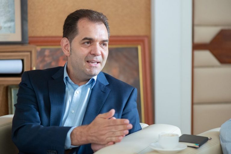Primarul din Sfântu Gheorghe rezonează cu protestele din Piața Victoriei: Unii din Bucureşti s-au îndrăgostit de faptul că pot conduce cu ordonanţe militare