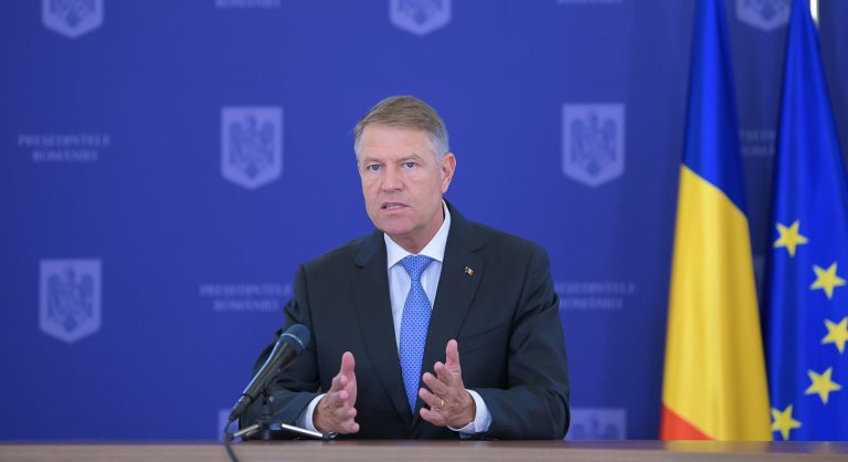 VIDEO | Klaus Iohannis: Nu vor urma trei zile fără restricții. Dacă situația se va înrăutăți, nu voi ezita să declar din nou stare de urgență