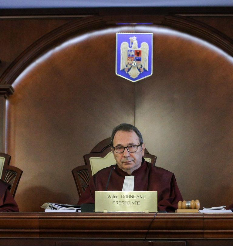 DOSAR | Dumnezeii CCR. Cum au tras anticorupția pe linie moartă