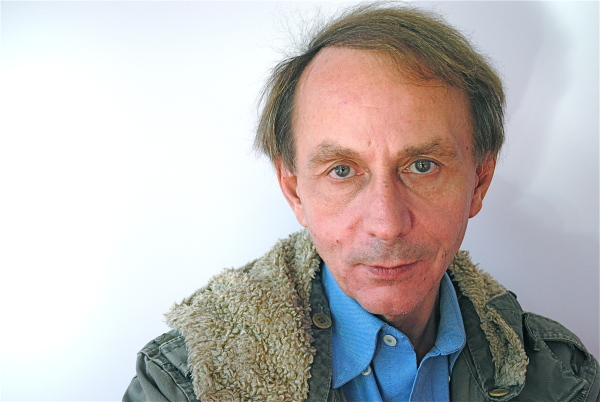 Copilul teribil al literaturii franceze, despre pandemie: „Niciodată nu s-a spus cu o neruşinare atât de calmă că viaţa nu are aceeaşi valoare pentru toată lumea”