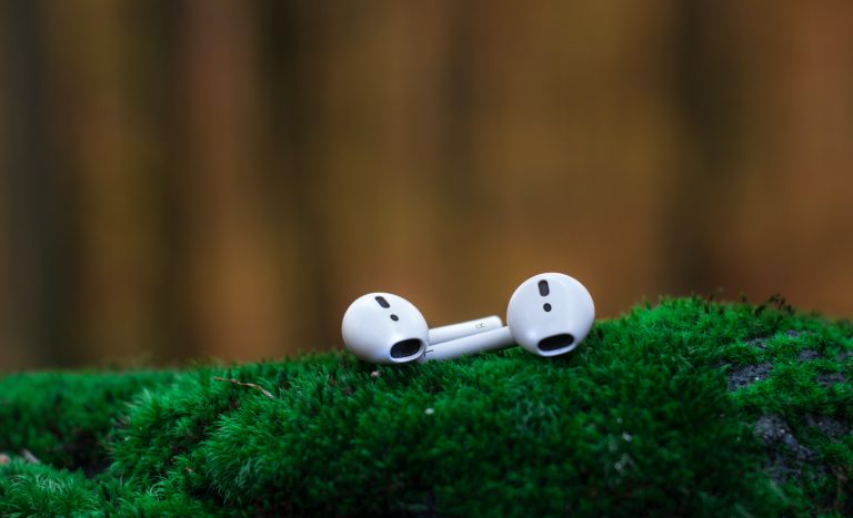 Secretele din spatele succesului AirPod. De ce vrea Apple să „cucerească” ochiul, urechea și mâna