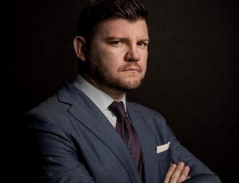 Anton Pisaroglu, fostul consultant politic al Vioricăi Dăncilă la prezidențiale, amenință că dă PSD în judecată pentru datorii neplătite